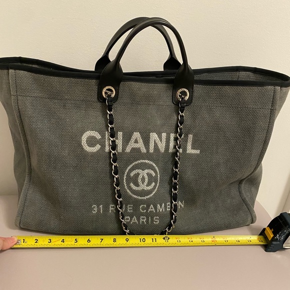 Authentic Chanel Deauville big tote - Picture 14 of 16